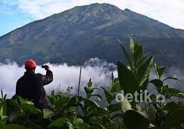 Menyusuri Tol Kayangan, Melihat Keindahan Merbabu dan Merapi dari Dekat