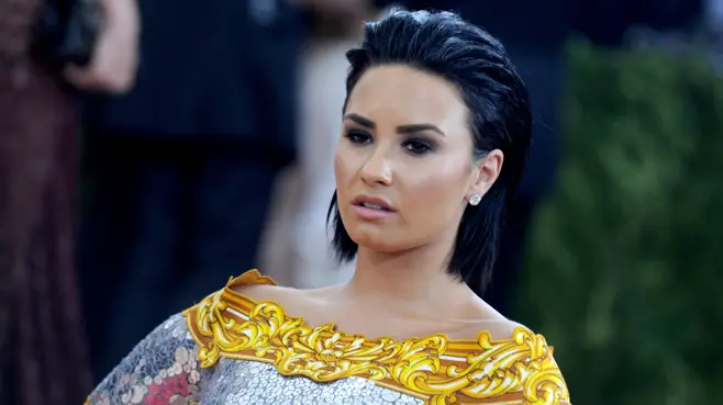 Demi Lovato Menyatakan Menyaksikan Langsung Kemunculan Alien