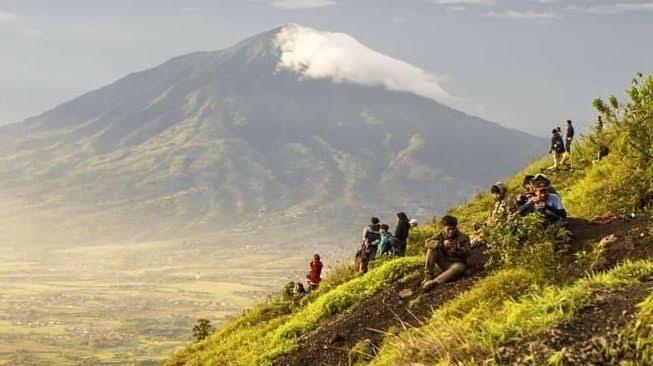 Cerita Mistis Pendaki Hilang Di Gunung Guntur, Kamu Percaya Atau Tidak? 