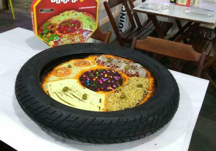 Bukan Pakai Piring, 9 Makanan Ini Antimainstream Bahkan Nomor 5 Bikin Mual