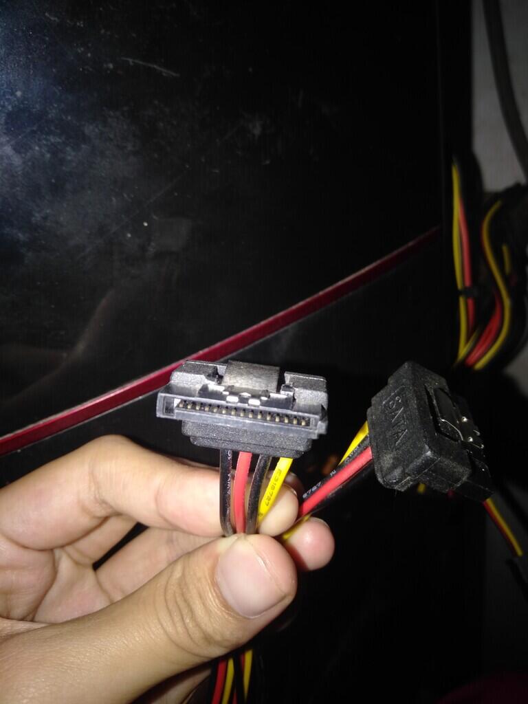 HDD bunyi cekit cekit kalo pake kabel power sata dari PSU