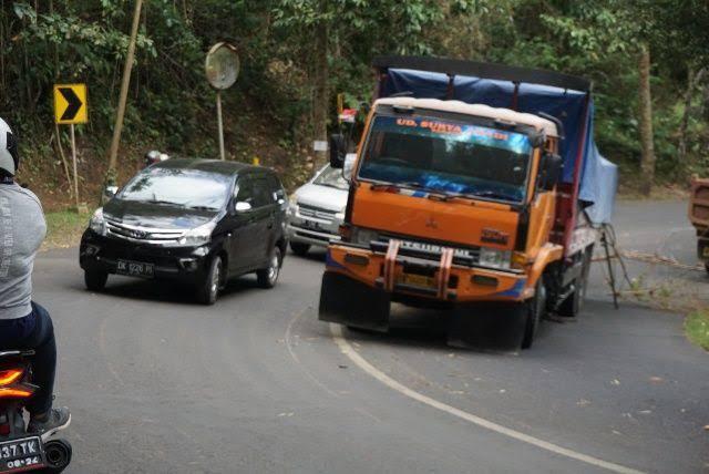 Ini Dia 3 Faktor Utama Mengapa Banyak Truk Gagal Menanjak