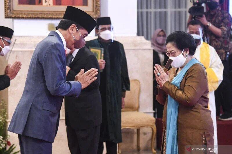 Jokowi, Petugas Partai yang Melantik Ketua Umum PDIP Megawati