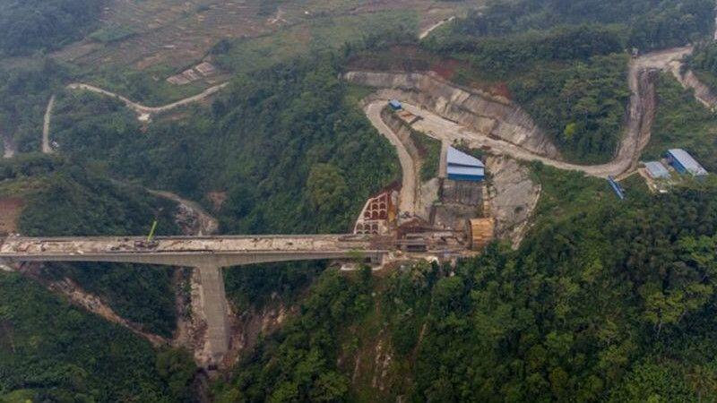 Stasiun Padalarang Bandung Agar Efisien Waktu, APBN Bikin Proyek Kereta Cepat Ngebut!