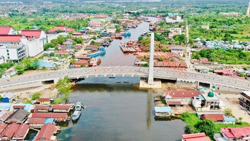 Jokowi Resmikan Jembatan Sei Alalak di Kalsel Pendukung IKN Bernilai Rp278 Miliar