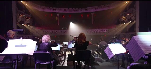 Menonton Orkestra di Olympia Theatre, Ireland