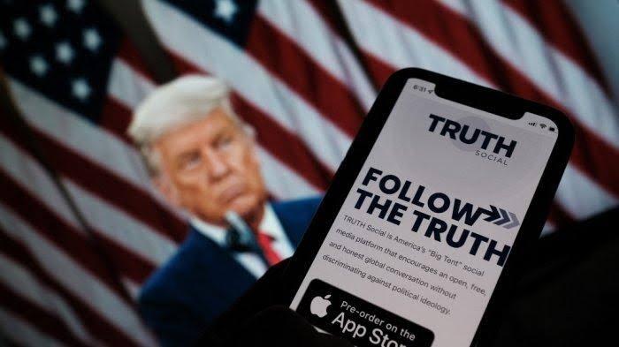 Capek Diblokir Twitter, YouTube, IG dan FB, Trump Buat Sosmed Sendiri Truth Social 