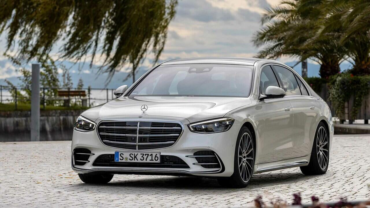 Review Lengkap Mercedes Benz S-Class Paling Canggih di Dunia