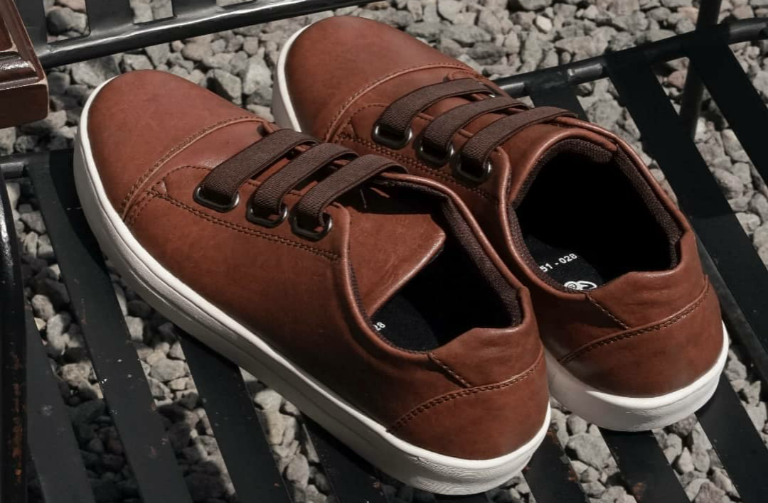 5 Rekomendasi Sepatu Brand Lokal Termurah, Gak Sampai Rp150 Ribu Gan!