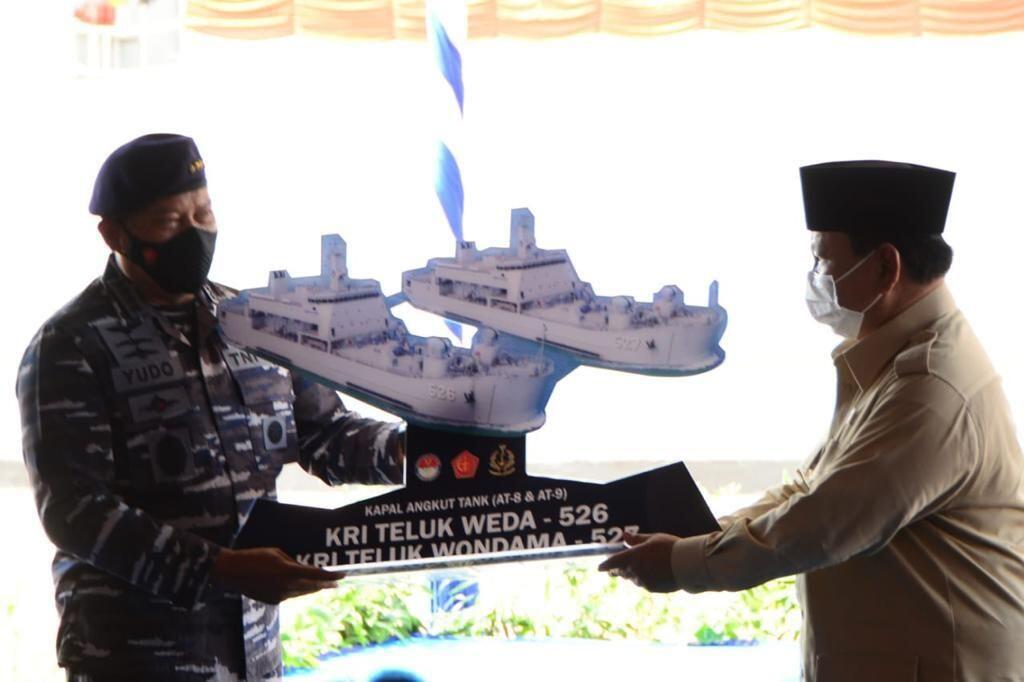 &#91;UPDATE&#93; KRI Teluk Weda 526 &amp; KRI Teluk Wondama 527 | Inilah Kapal LST Terbaru TNI AL