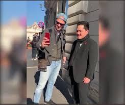 Erick Thohir masih di kenal || Bule itali serbu minta poto