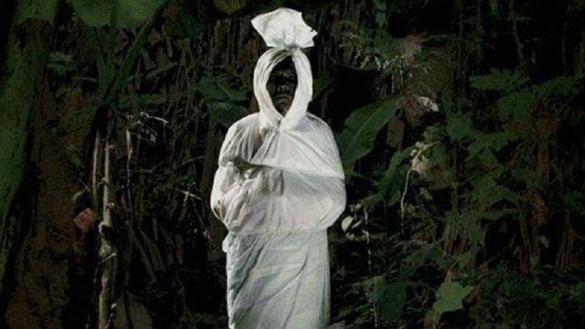 Jika Pocong Pakai Sepatu Roda, Turunkah Kemuliaannya Dibandingkan Loncat-loncat?