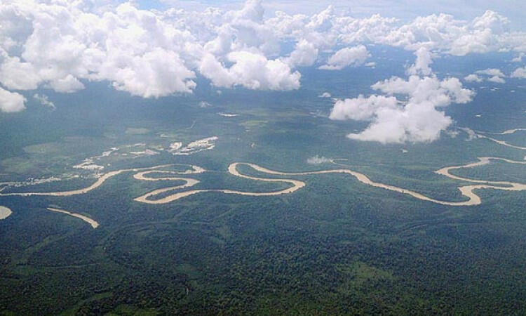 GAK ADA DI PULAU JAWA, Inilah 5 Sungai Terpanjang di Indonesia