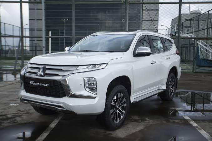 Gunakan Mobil Pajero Sport Terbaru,Vanessa Angel dan Suami Meninggal KarenaKecelakaan