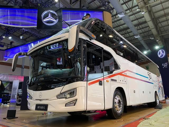 Lampu Proyektor, Tak Hanya Di Mobil, Di Bus Juga Ada!