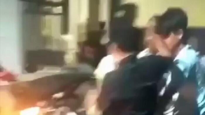 Viral Pria di Manado Dikeroyok dengan Sadis, Korban Ditikam-Tangan Dipotong