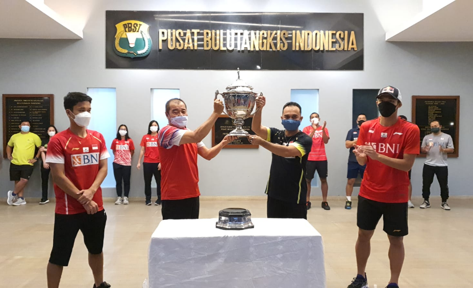 Akhirnya, Piala Thomas Mendarat di Pelatnas PBSI