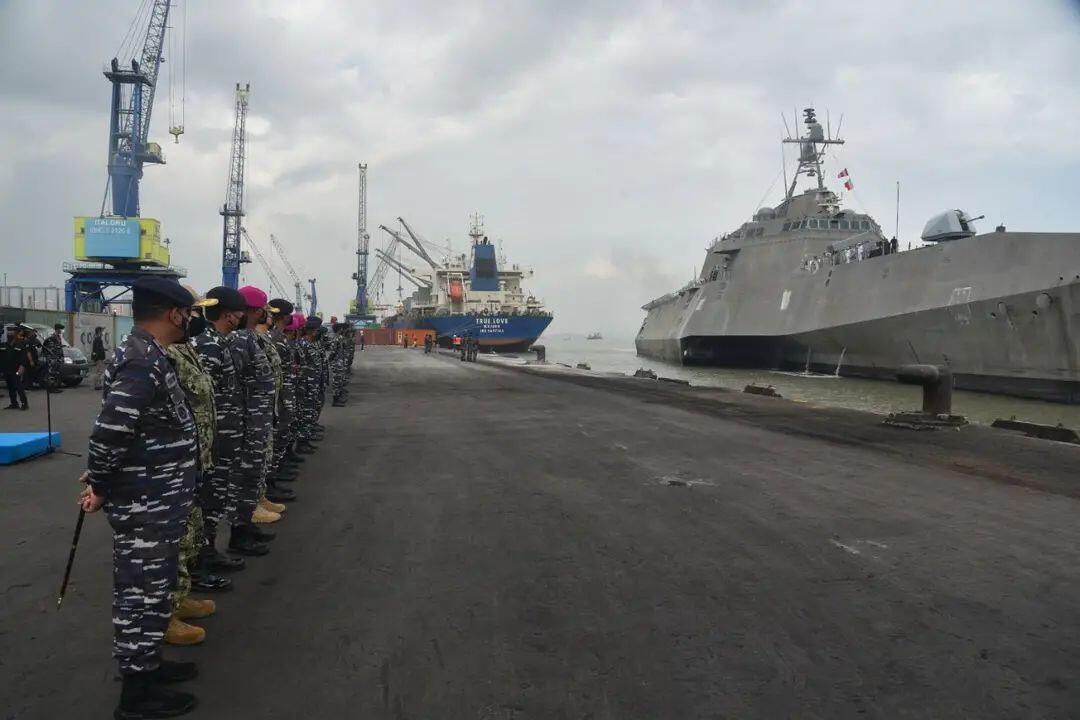 Kapal USS Jackson (LCS-6) Sambangi Kota Pahlawan