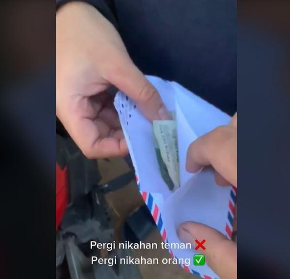 Numpang Makan di Nikahan Orang, Pria Ini Dihujat karena Isi Amplop