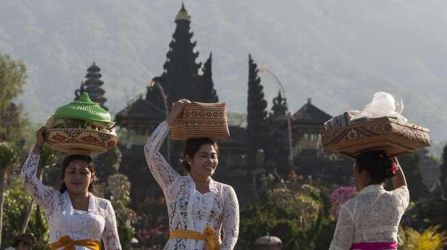 Mengulas Sejarah Galungan Dilihat dari Mitologi Hindu Bali