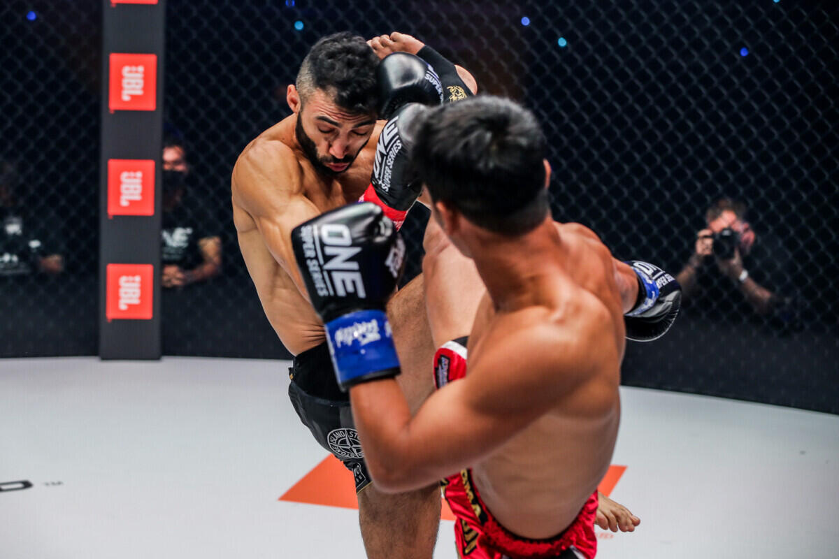 Kalah Lewat Tendangan Brutal, Giorgio Petrosyan Tergusur Dari Ranking 1