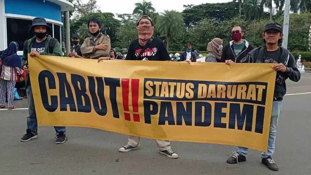 Aksi demo TOLAK MANDATORY 💉 dan AUDIT PCR di Patung Kuda siang ini