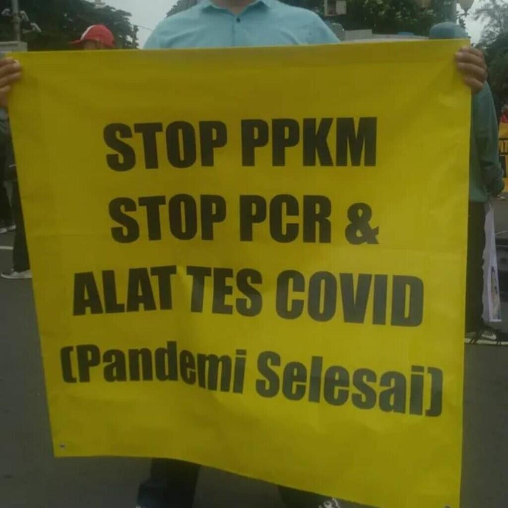 Aksi demo TOLAK MANDATORY 💉 dan AUDIT PCR di Patung Kuda siang ini