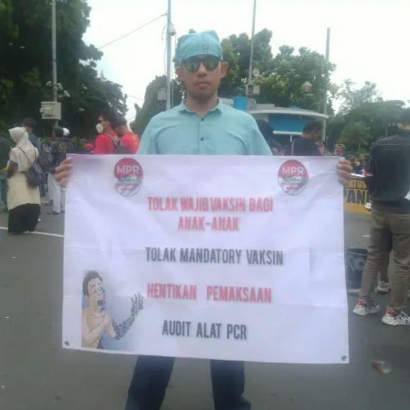 Aksi demo TOLAK MANDATORY 💉 dan AUDIT PCR di Patung Kuda siang ini