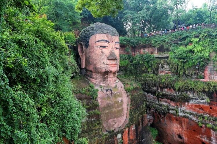 7 Patung Religius Paling Terkenal Di Dunia, Bahkan Ada Di Bawah Laut Juga Lho!