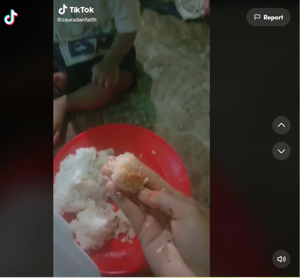 Viral Video Ibu Kasih Makan Pedas untuk Bayi 8 Bulan, Warganet Sarankan Cabe Ditambah