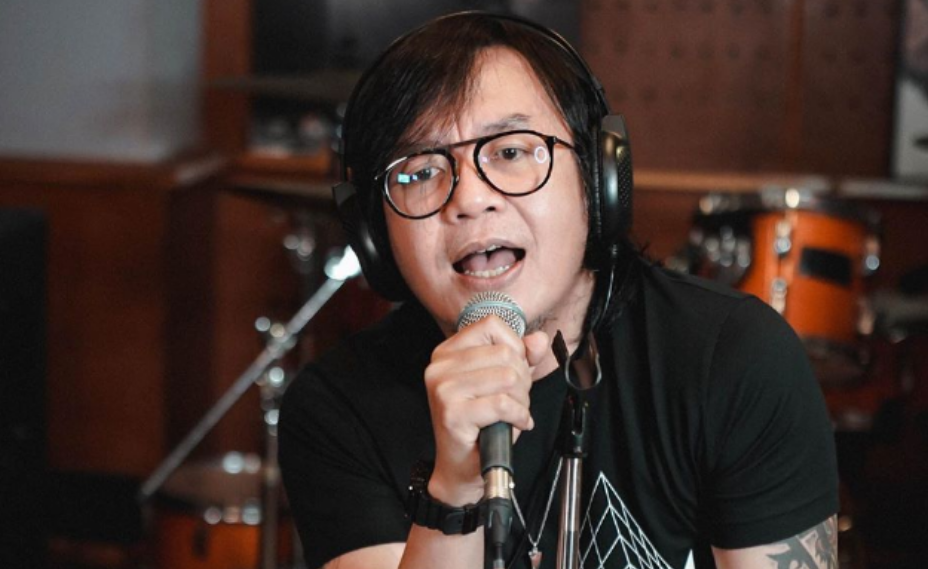 Ari Lasso Posting Foto usai Kemoterapi, Kepalanya Botak Mirip Deddy Corbuzier