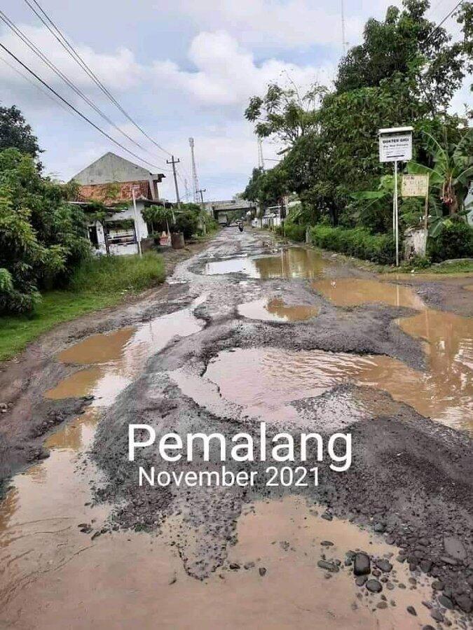 Pembangunan Merata? tapi Lewatin Jalan Negara kok Kayak Ujian SIM Aja!