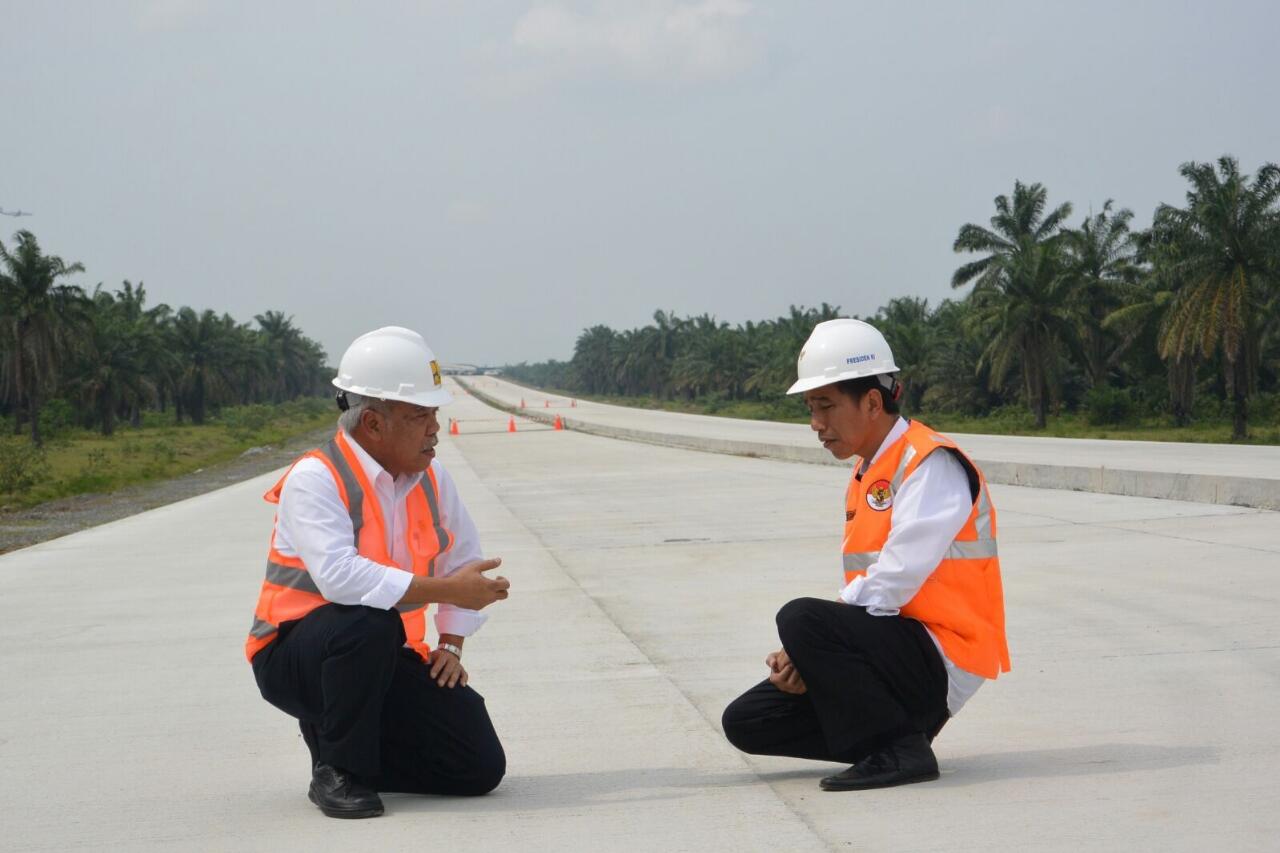 Pembangunan Merata? tapi Lewatin Jalan Negara kok Kayak Ujian SIM Aja!