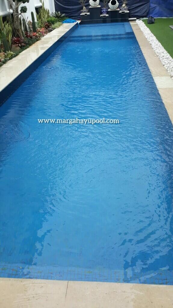 Jasa pembersih kolam renang