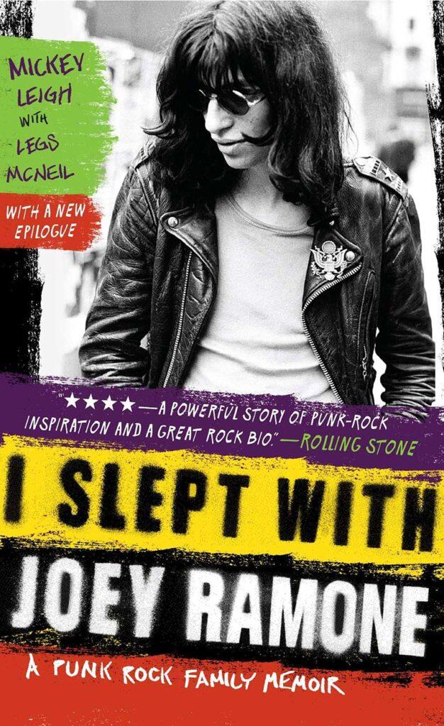KISAH HIDUP : Joey Ramone, Frontman Ringkih & Cinta Segitiga yang Rumit!