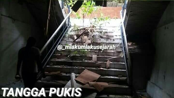 REVIEW BEKAS MALL DAN BIOSKOP YANG TERBENGKALAI BELASAN TAHUN