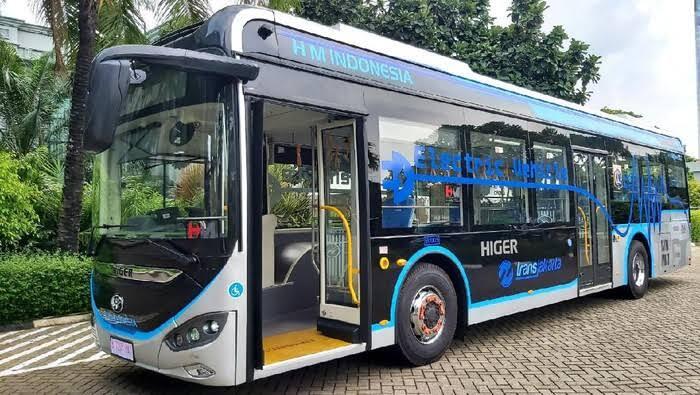 Bea Masuk Bus CBU Utuh Jauh Lebih Murah Dari Sasis Bus, Kok Gitu Sih? 