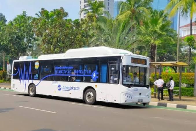 Bea Masuk Bus CBU Utuh Jauh Lebih Murah Dari Sasis Bus, Kok Gitu Sih? 