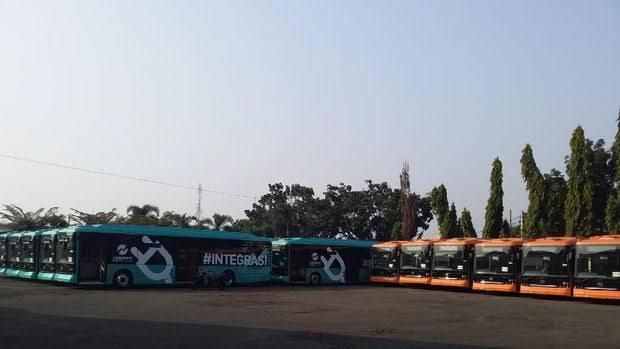 Bea Masuk Bus CBU Utuh Jauh Lebih Murah Dari Sasis Bus, Kok Gitu Sih? 