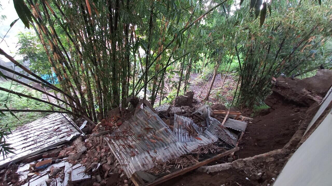 Solusi Pondasi Turun dan Retak