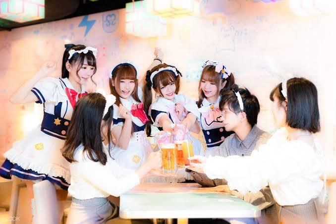 Rasakan Sensasi Dilayani Para Gadis Muda JEPANG Dan Menjadi 'TUAN' Di Maid Cafe !