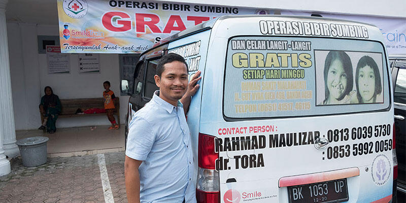 Senyuman Rahmad Mengakhiri Kisah Bibir Sumbing