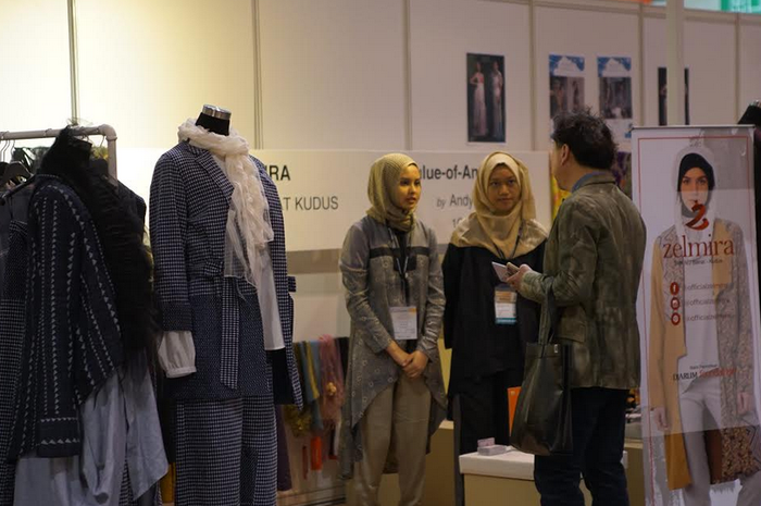 Yuk Kenalan Sama Zelmira, Brand Fashion Muslimah Karya Siswi Berbakat SMK NU Banat
