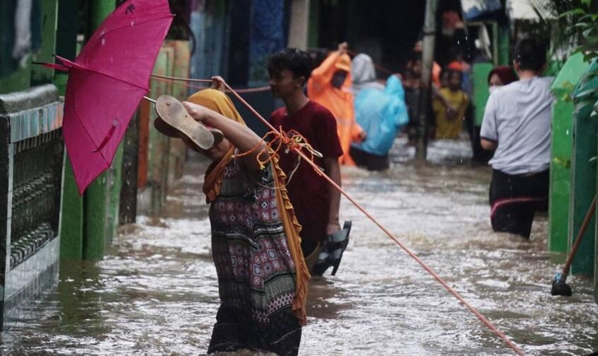 7 Tips Membersihkan Rumah Setelah Banjir Agar Terhindar dari Kuman dan Penyakit