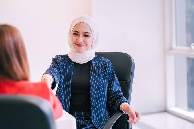 Praktisi UMKM Gundah Pasangan Jealous Saat Butuh Karyawan Wanita⁉️ Simak Trik Kami‼️