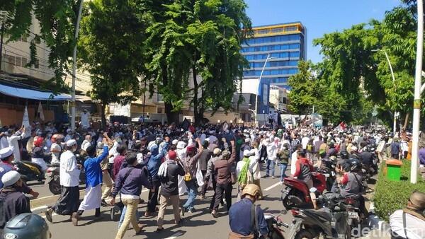 Keluarga HRS di Reuni 212: Terima Kasih Kapolri, Habib Rizieq Sehat di Rutan