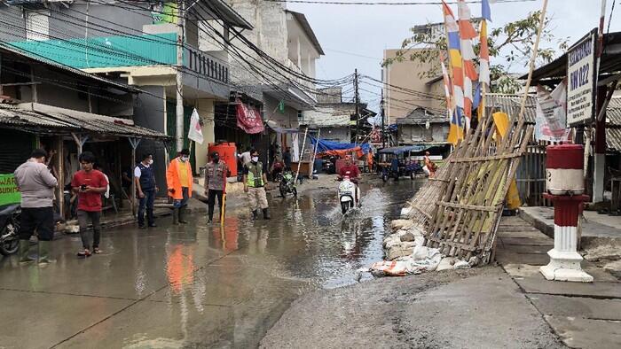 Keluh Kesah Warga Muara Angke 2 Hari Terdampak Banjir Rob