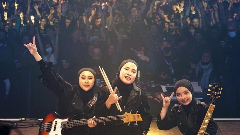 VOB Band Asal Garut, Menggebrak Panggung Eropa!