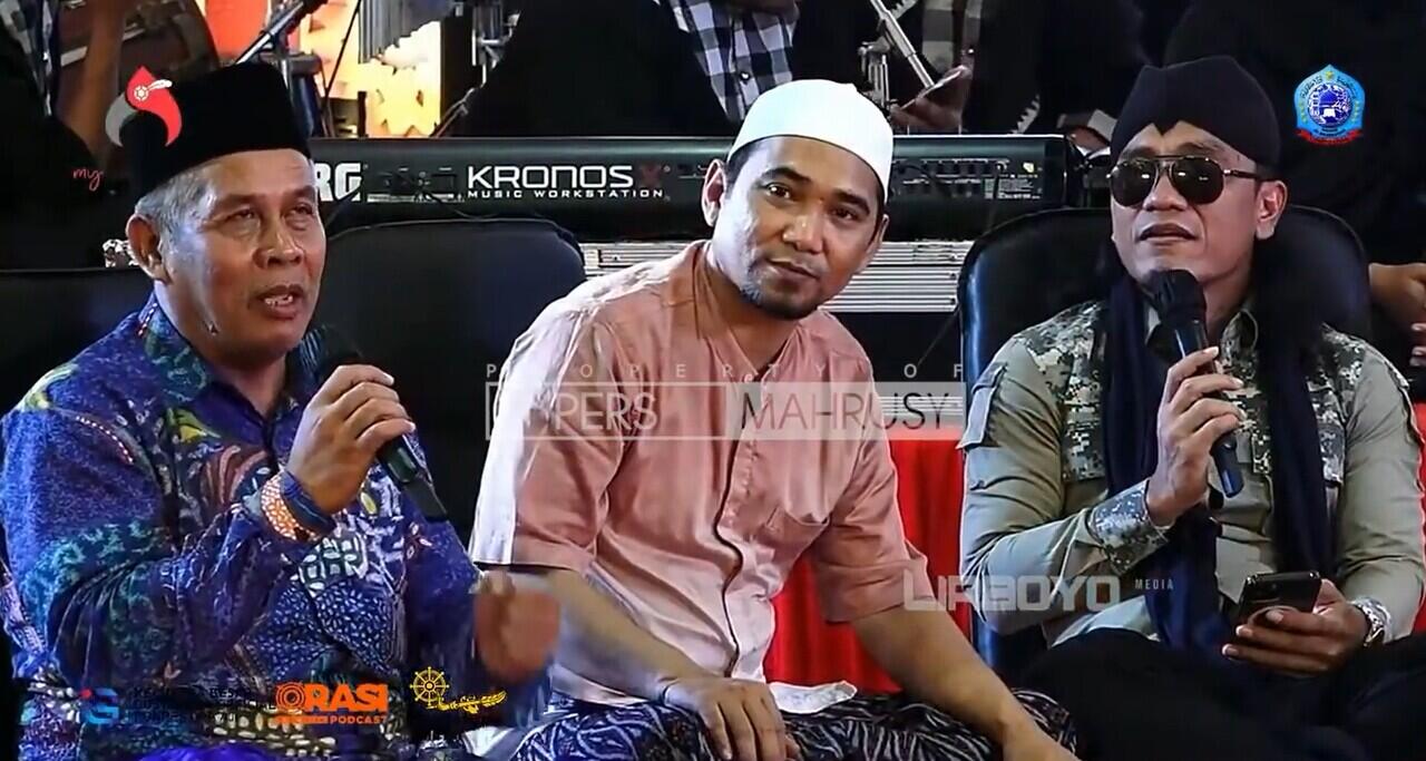 Happy Asmara Hadir Di Pesantren Lirboyo