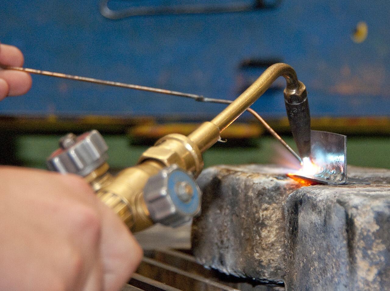 Peralatan dan Bahan Las Karbit (las acetelyne)